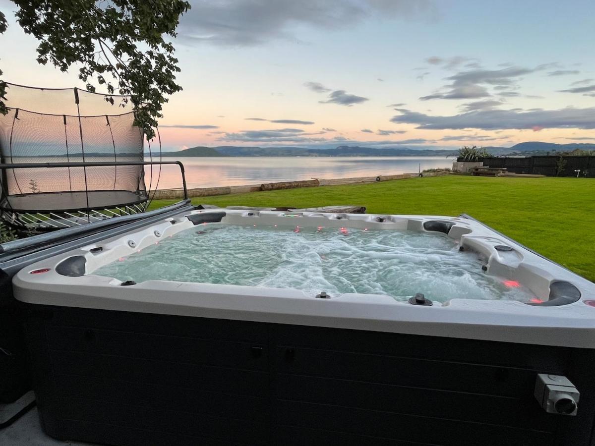 Jandals & Joy Lakefront Retreat Rotorua Extérieur photo