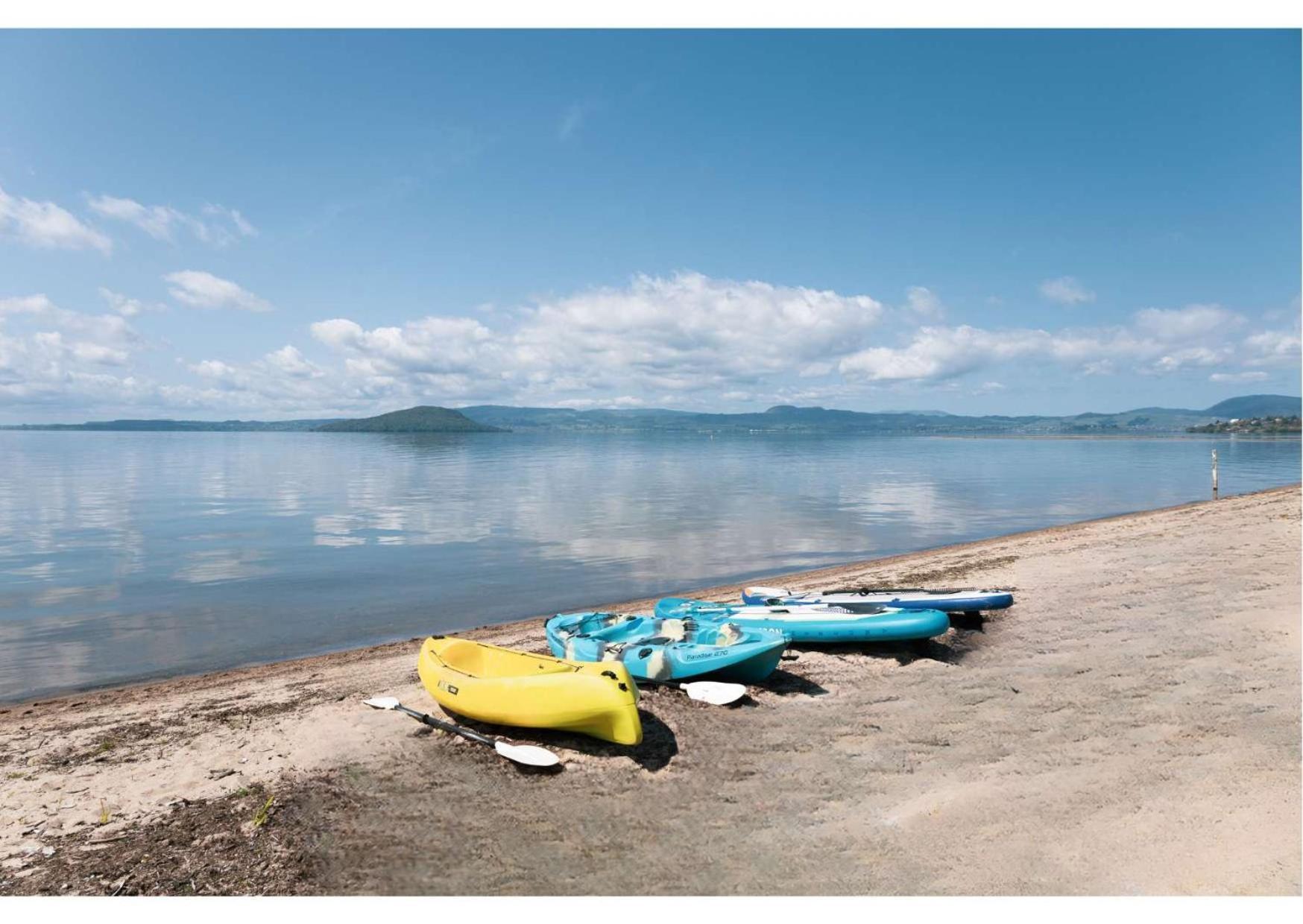 Jandals & Joy Lakefront Retreat Rotorua Extérieur photo